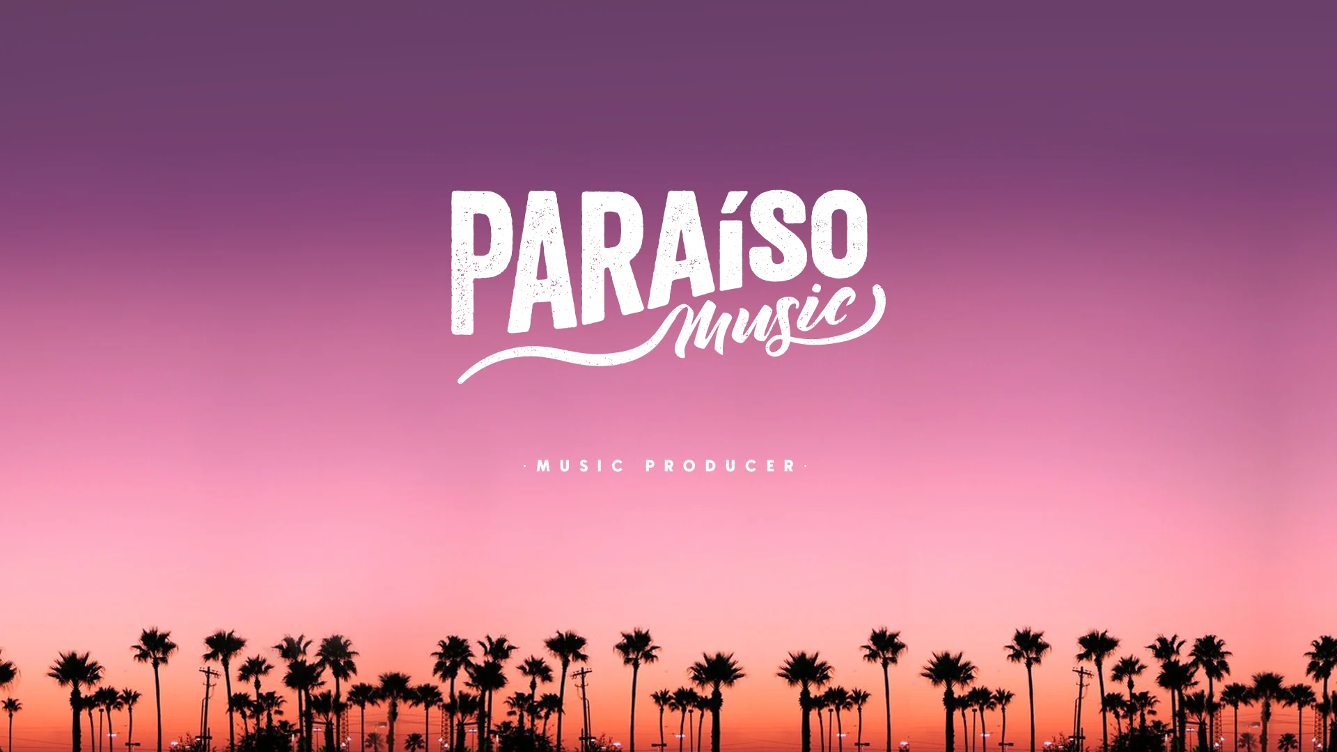 Paraíso Music – logo sobre atardecer con palmeras